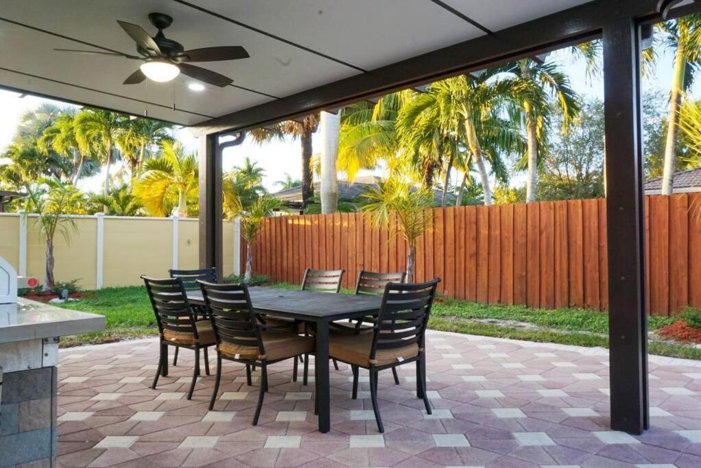 New Luxury Vacation Dream Rental- Sleeps 15! Miami Luaran gambar