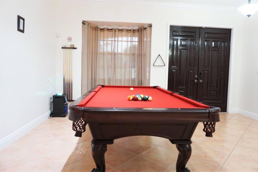 New Luxury Vacation Dream Rental- Sleeps 15! Miami Luaran gambar