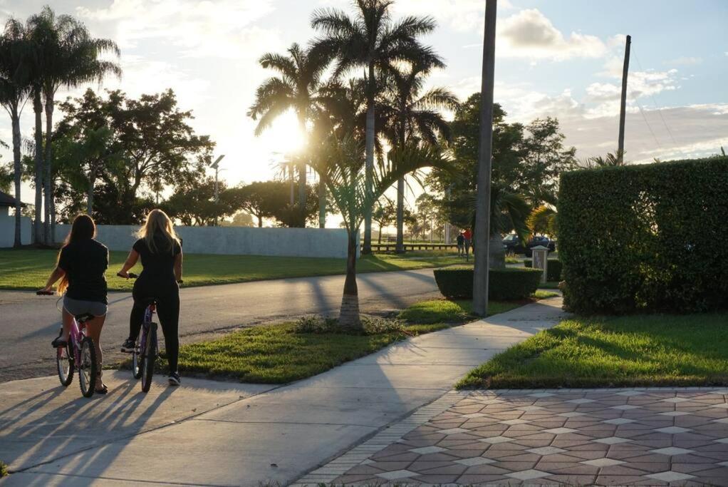 New Luxury Vacation Dream Rental- Sleeps 15! Miami Luaran gambar