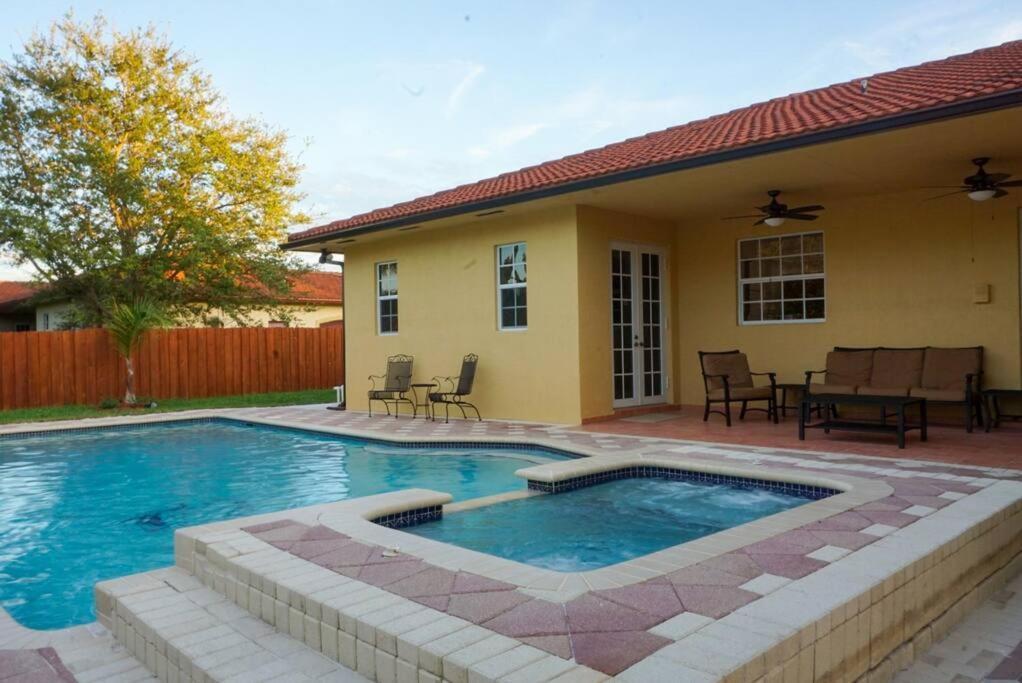 New Luxury Vacation Dream Rental- Sleeps 15! Miami Luaran gambar