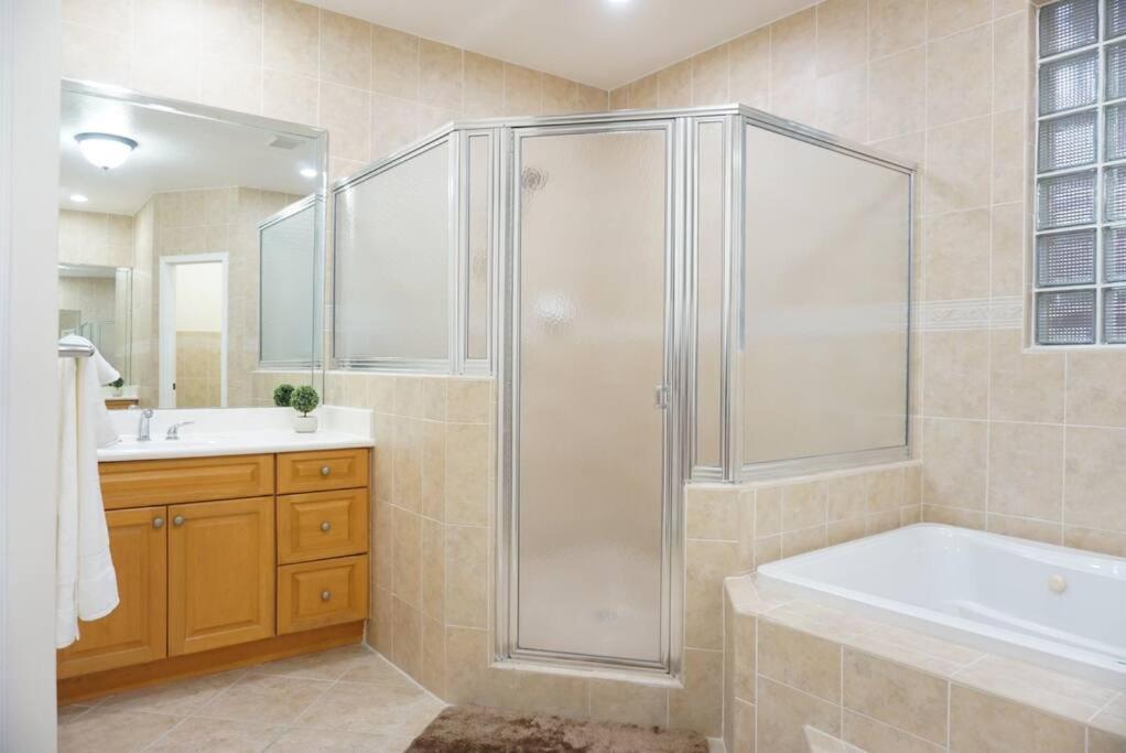 New Luxury Vacation Dream Rental- Sleeps 15! Miami Luaran gambar